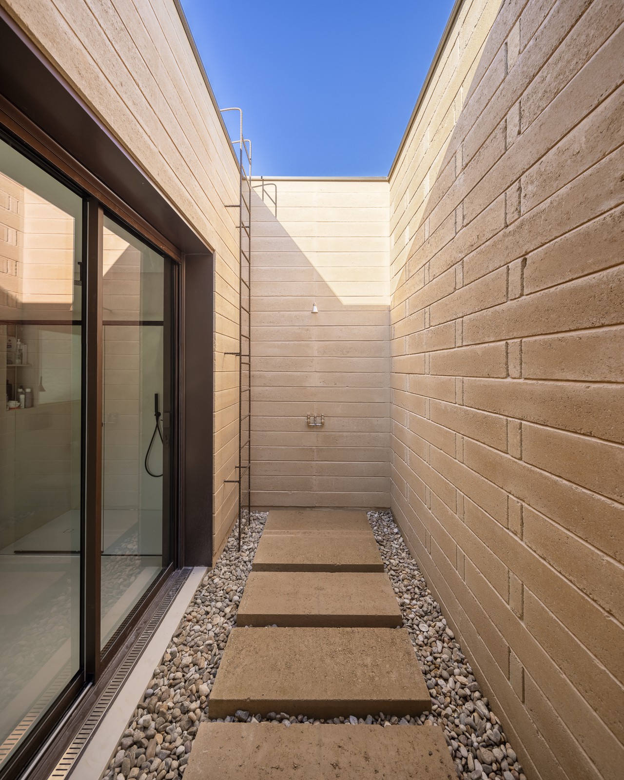 Casa · Neutra-8